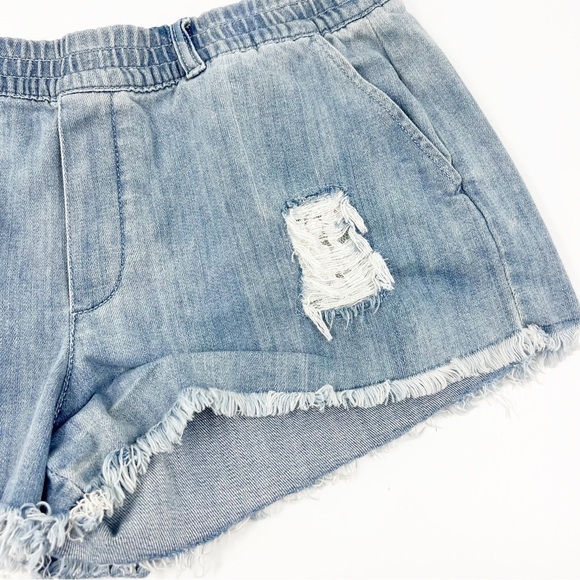 ✅  Aerie Womens Denim Distressed Shorts Blue Pull On Frayed Hem Mid Rise Medium - Picture 2 of 6